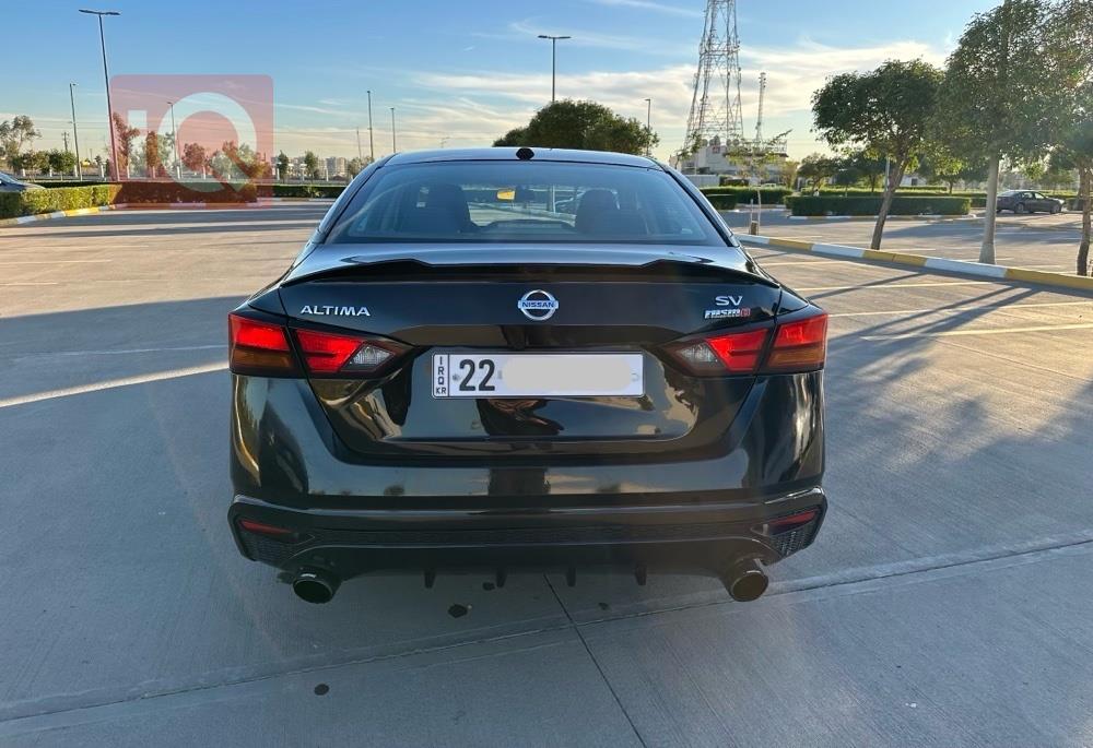 نيسان ألتيما